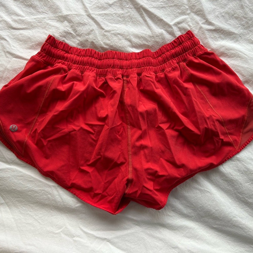 lululemon athletica hotty hot